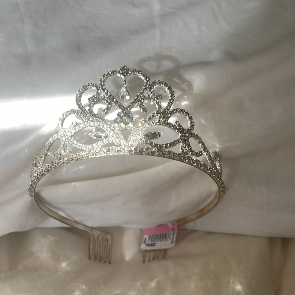 Disney Tiara ๐ - Picture 3 of 4